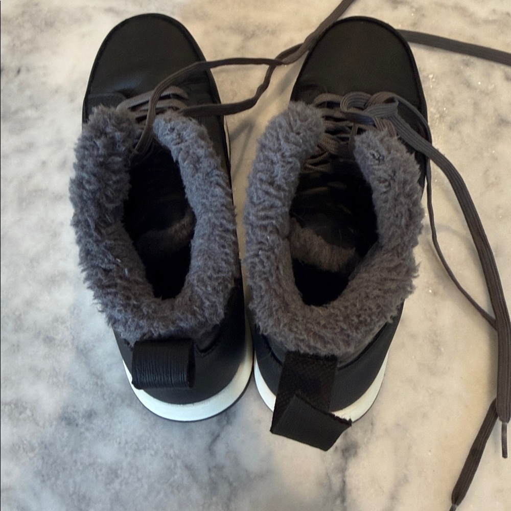 Black Faux Fur Lined High-Top snow boots - Picture 2 of 7
